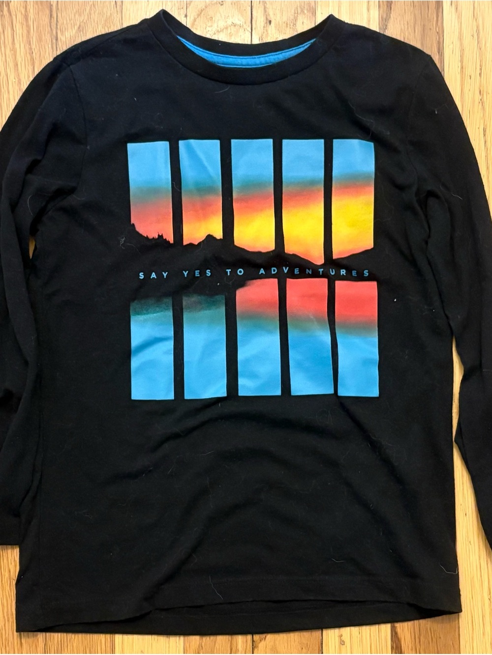 Old Navy Black Tee with White Tag Print